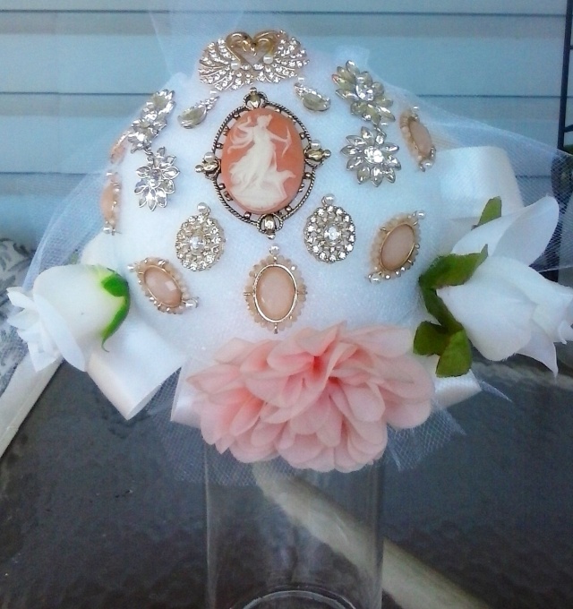 peach jeweled bridal bouquet